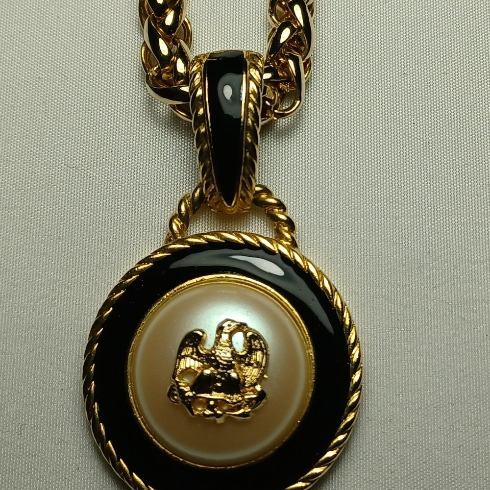 Rosheleu necklace with pedant 18.5in gold coated